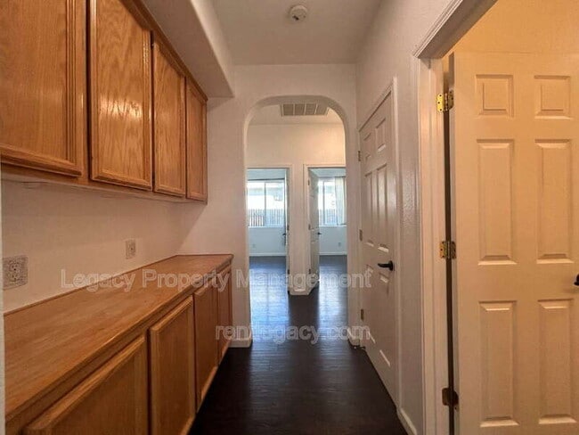 Building Photo - 300 Dedham Ct