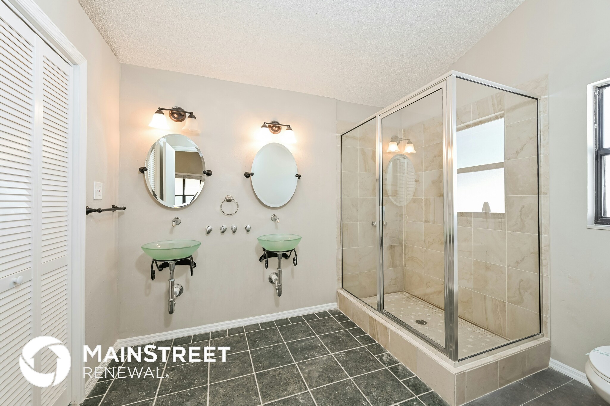 Building Photo - 267 Lakebreeze Cir