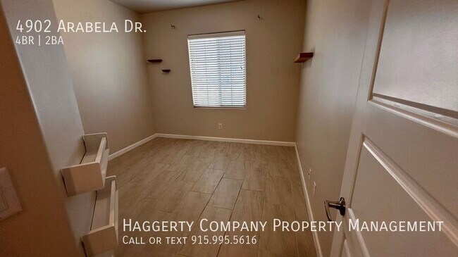 Building Photo - 4902 Arabela Dr