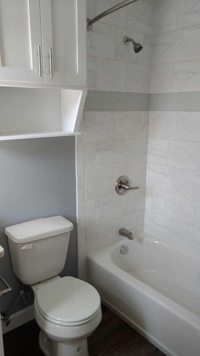 Building Photo - 601 W Tennessee Ave