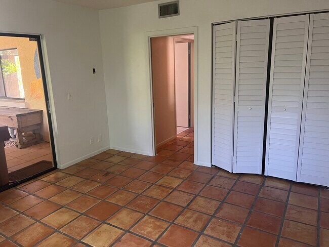 Building Photo - 1815 S Olive Ave