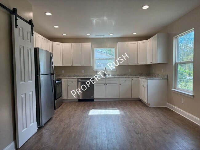 Building Photo - 8430 Springfield Rd