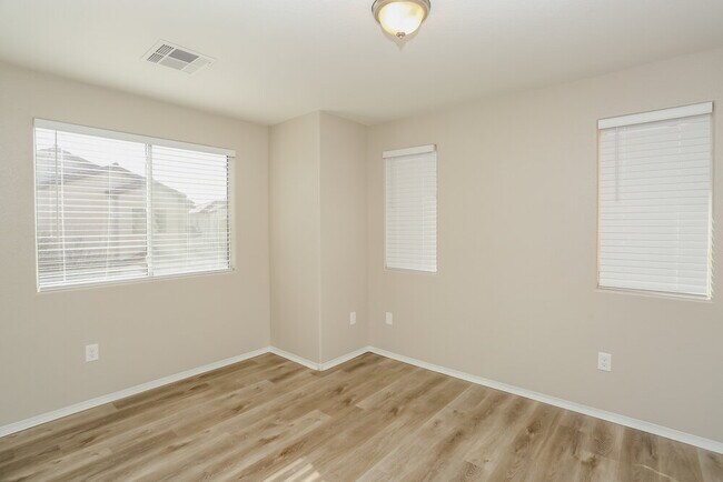 Building Photo - 8149 Finch Feather St