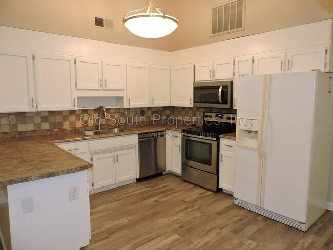 Building Photo - 3206 Raines St