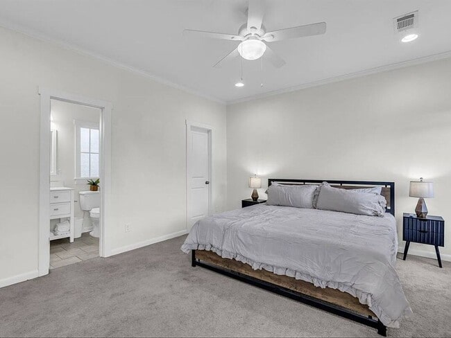 Building Photo - Fully Furnished 5-Bedroom Home Near MSU | En-Suite Baths + All Utilities Included