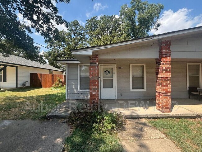 Building Photo - 521 Ruth St