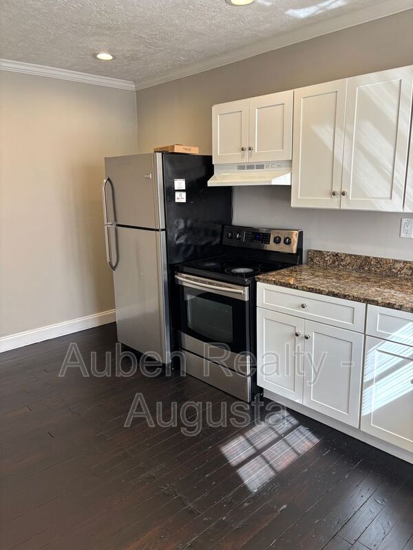 Building Photo - 514 Beaufort Dr