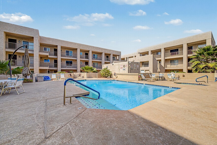 Building Photo - 7474 E Earll Dr