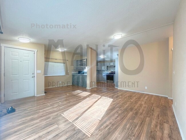 Building Photo - Spacious Modern 2 Bedroom Home