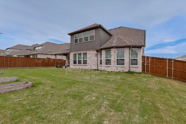 Building Photo - 1837 Whispering Pnes Dr