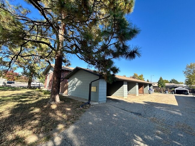 Building Photo - 1438 Hover St