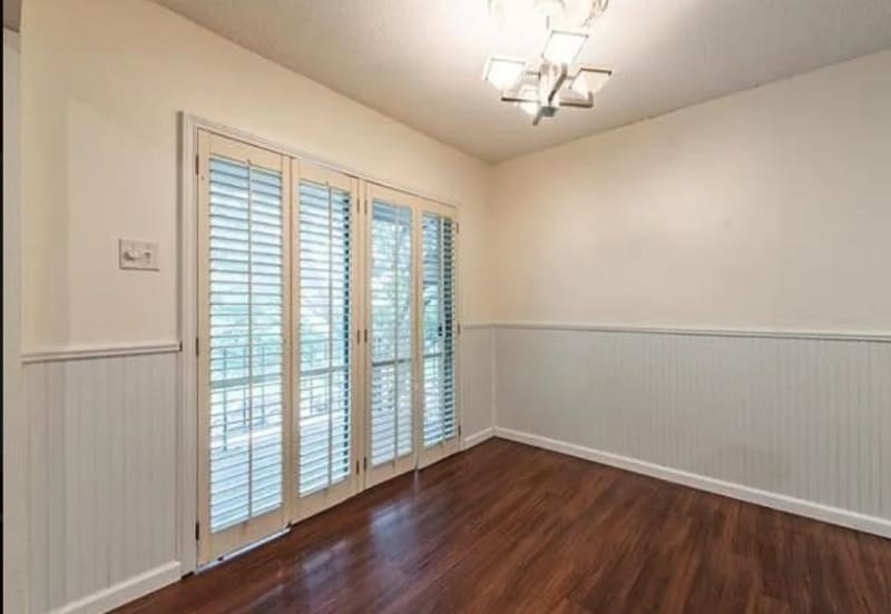 Building Photo - 5838 Sandhurst Ln