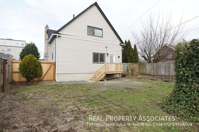 Building Photo - 3104 S 7th St