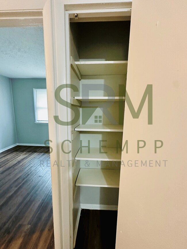 Building Photo - Updated 3BR in Okolona- Section 8 accepted