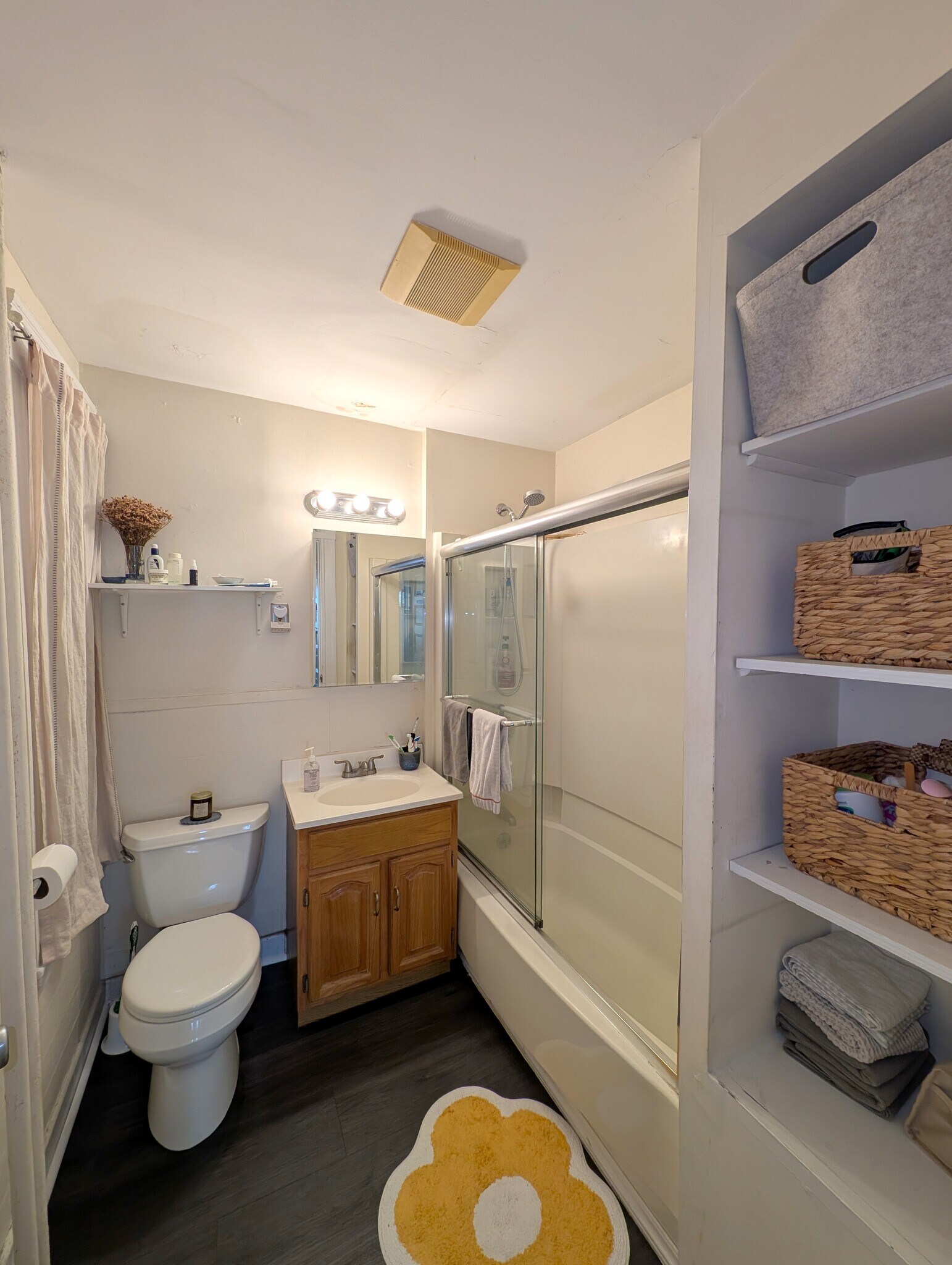 Building Photo - 14 Sanborn Ave