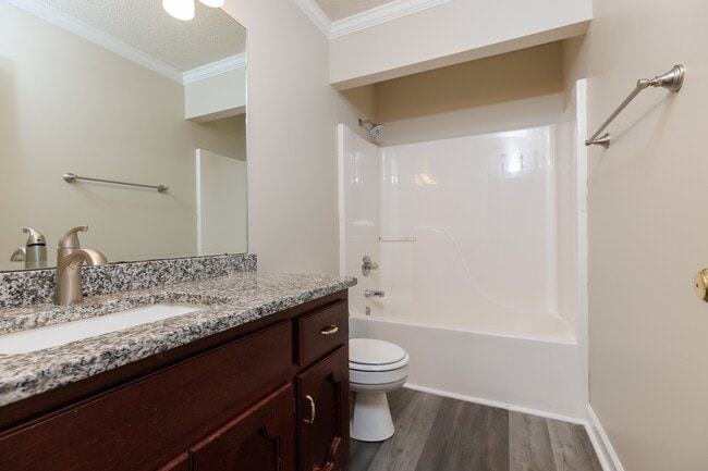 Building Photo - 220 Saddle Rock Ct