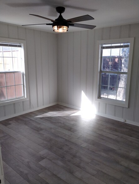 Master Bedroom - 5412 Meandering Rd