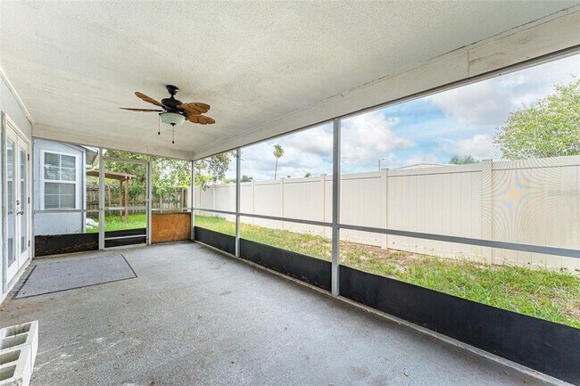 Building Photo - 5010 Larch Ln
