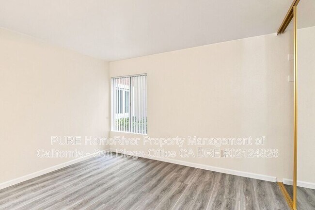Building Photo - 17087 W Bernardo Dr
