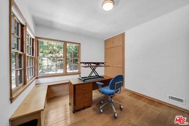 Building Photo - 7503 Willow Glen Rd