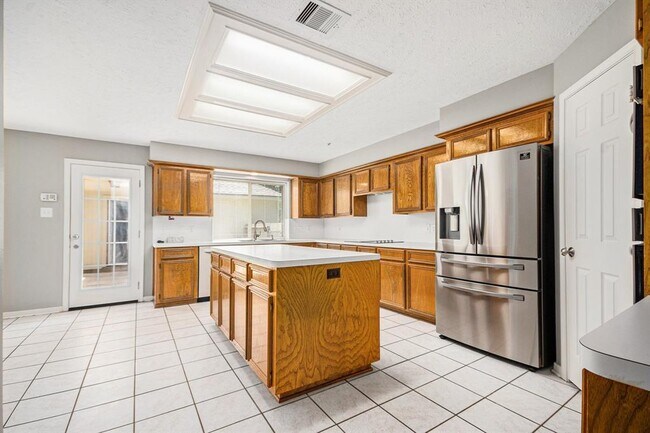 Building Photo - 4105 Pebble Beach Dr