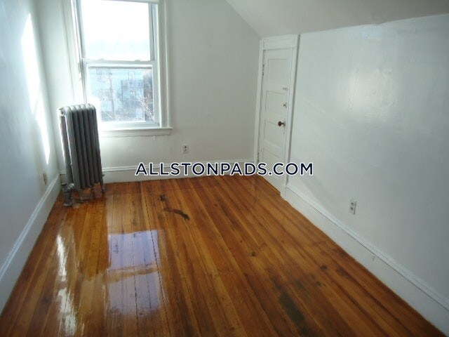 Primary Photo - 52 Brainerd Rd