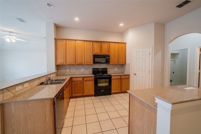 Building Photo - 7509 Dalton Dr