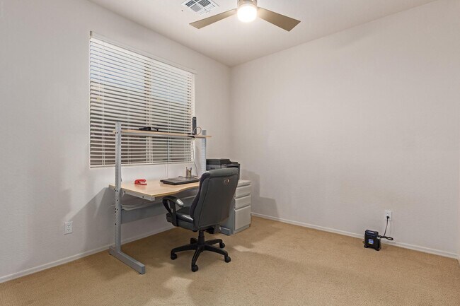 Building Photo - 15273 W Edgemont Ave