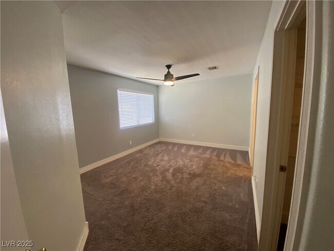 Building Photo - 1028 Allure Dr