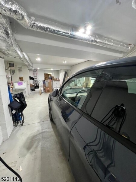 Building Photo - 74 River St