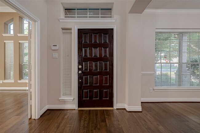 Building Photo - 3827 Garden Way