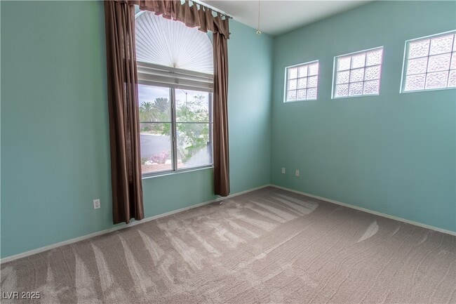 Building Photo - 6313 W Crestfield Ave