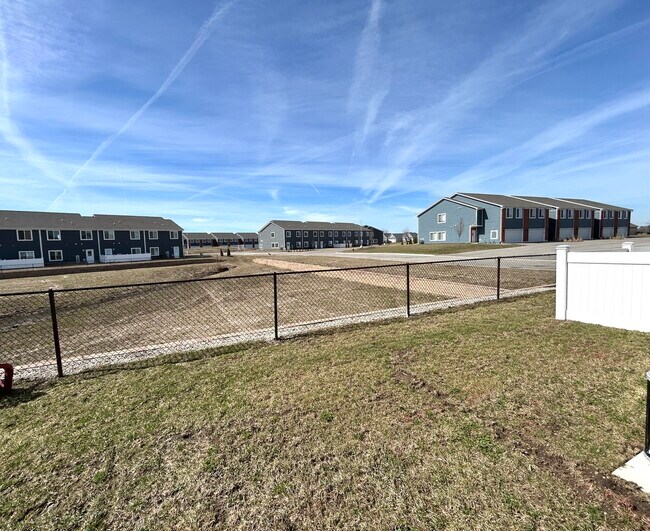 Building Photo - 1123 Gillespie Ln