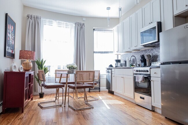 Building Photo - 234 W 112th St