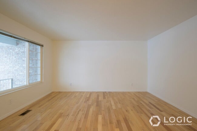 Building Photo - Spacious Home in Tooele!