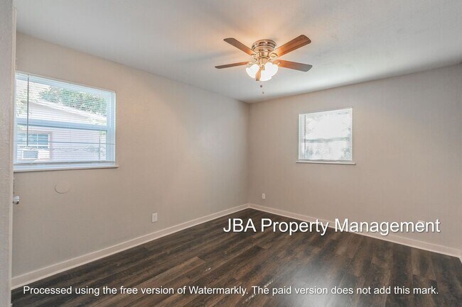 Building Photo - 3515 Selk Ave