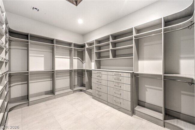 Building Photo - 10864 Agate Clfs Ave