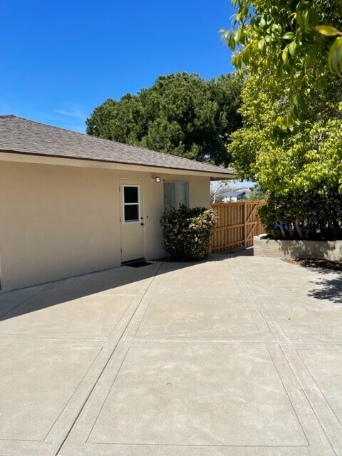 Building Photo - 4903 Whitehaven Way