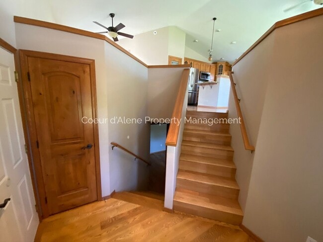 Building Photo - 4 bedroom home in Woodland Meadows!