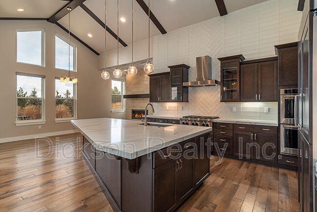 Building Photo - 4001 Whispering Pine Loop