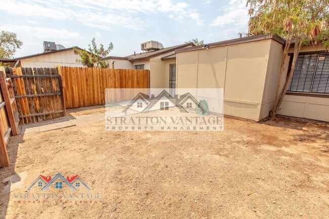 Building Photo - 3120 N 67th Ln