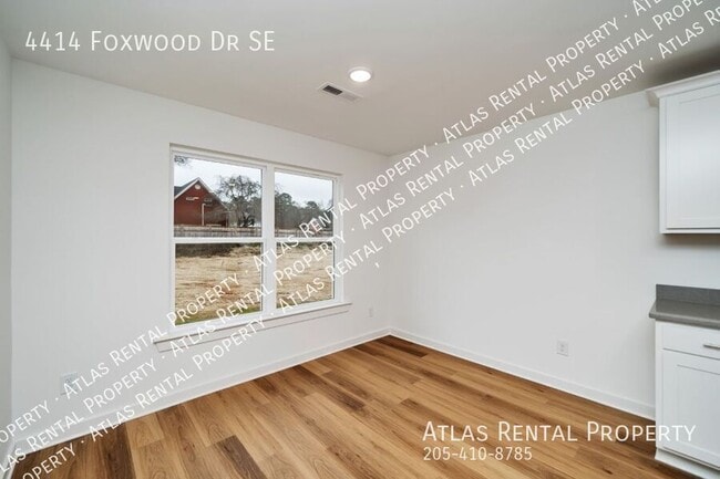 Building Photo - 4414 Foxwood Dr SE