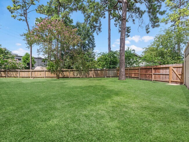 Building Photo - 227 Faust Ln