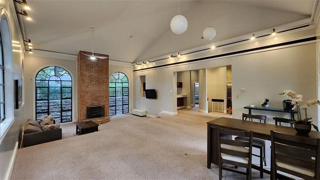 Building Photo - 3 Ansley Dr NE