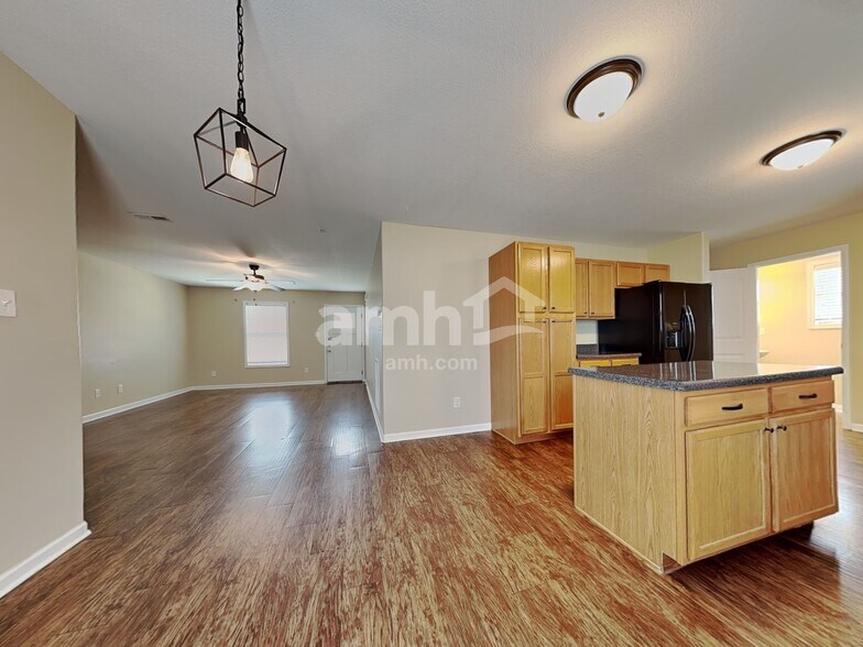 Building Photo - 7904 Mill Park Ln