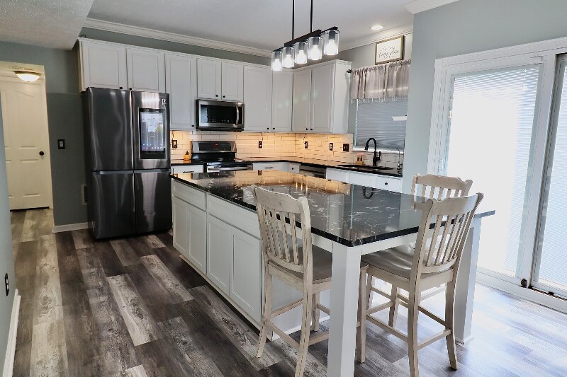 Building Photo - 12115 Flagstone Dr