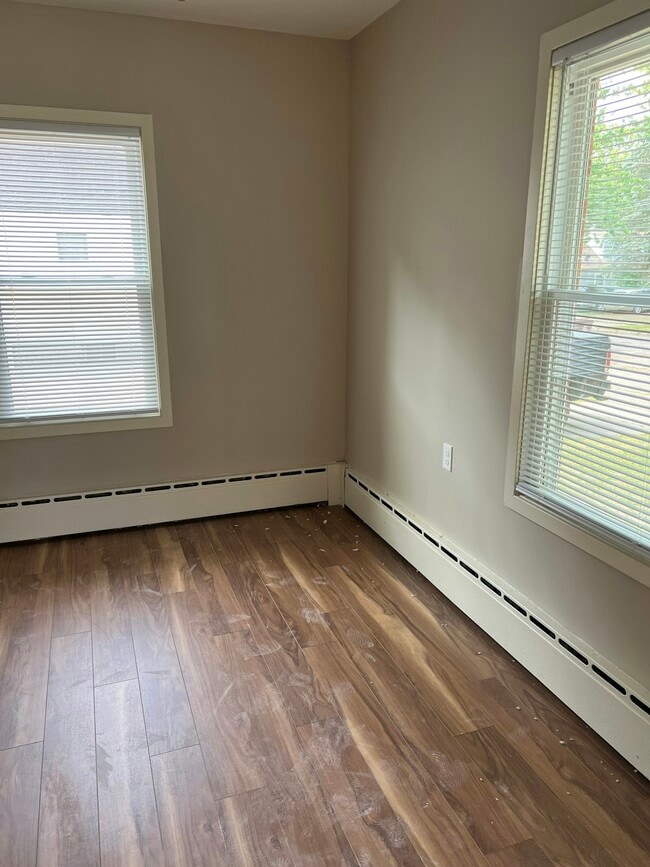 Building Photo - 816 N Monroe St