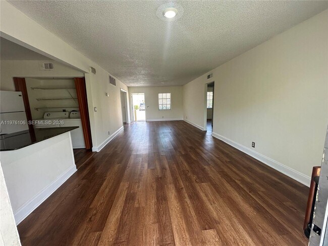 Building Photo - 3033 NW 68th St