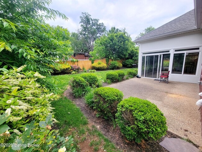 Building Photo - 12611 Bernay Pl
