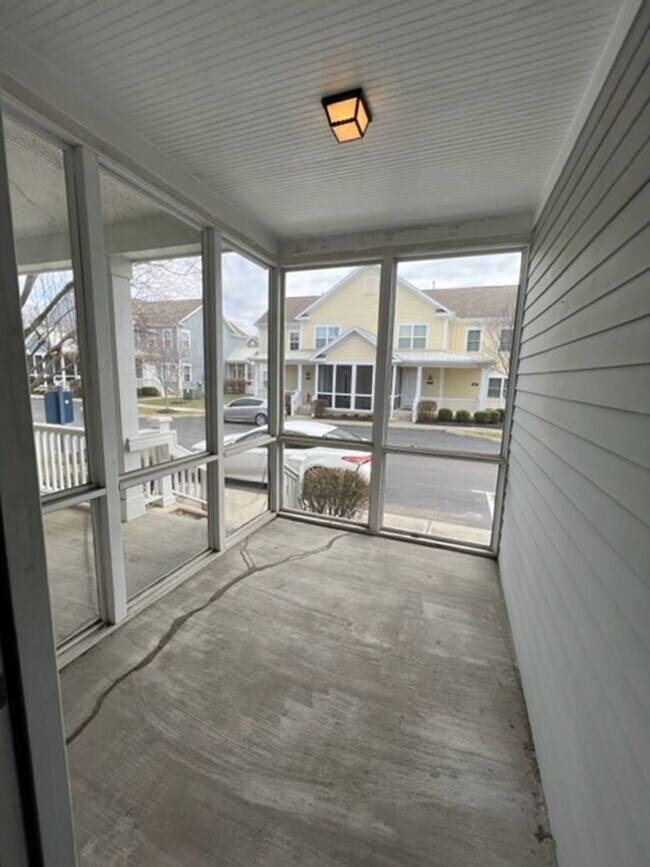 Building Photo - 2 Bed 2.5 Bath Condo in Downtown Powell Available for Pre-Lease!